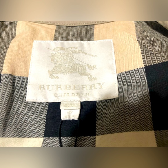 NWT - Burberry Kids Mini Britton Trench Coat (Fit Women’s US 0-2) - Picture 4 of 5